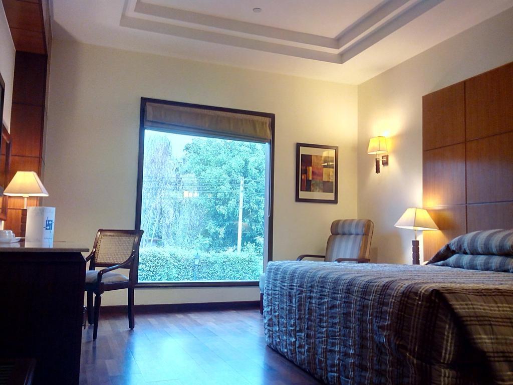 The Ocean Pearl Retreat Hotel นิวเดลี ภายนอก รูปภาพ