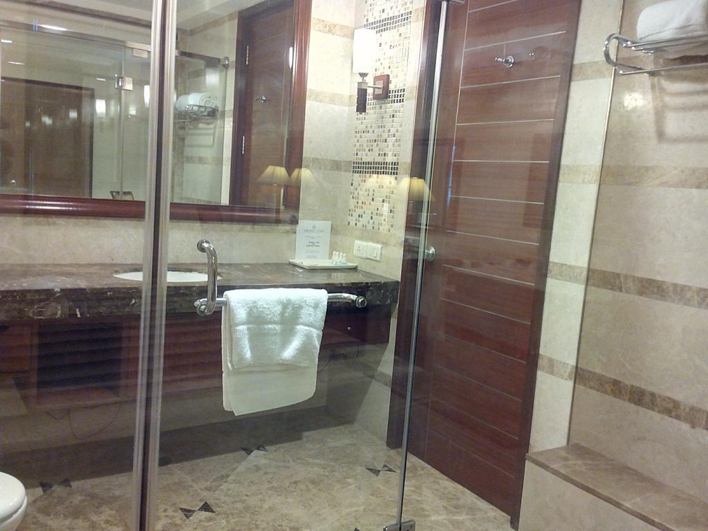 The Ocean Pearl Retreat Hotel นิวเดลี ห้อง รูปภาพ